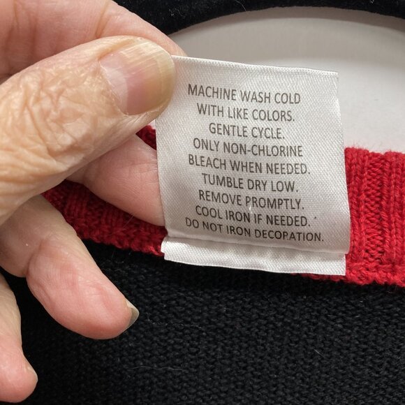 National Lampoon's Christmas Vacation Ugly Sweater, Size XL, Griswold Family - Picture 6 of 10